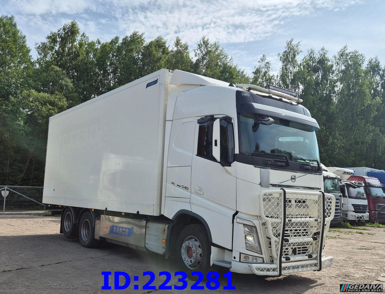 VOLVO FH13 540HP 6x2 (10 tyre) Euro6 - Autocarro cella isotermica: foto 4 VOLVO FH13 540HP 6x2 (10 tyre) Euro6 - Autocarro cella isotermica: foto 4