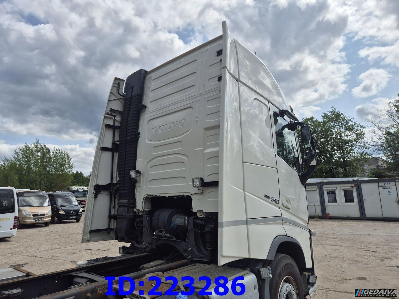 VOLVO FH13 540HP 6x2 (10 tyre) Euro6 - Autocarro telaio: foto 5 VOLVO FH13 540HP 6x2 (10 tyre) Euro6 - Autocarro telaio: foto 5