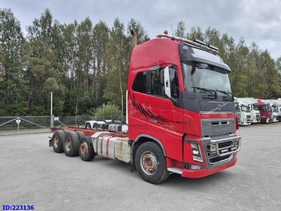 VOLVO FH16 750HP - 8x4 -Big Axles - Autocarro telaio: foto 1 VOLVO FH16 750HP - 8x4 -Big Axles - Autocarro telaio: foto 1