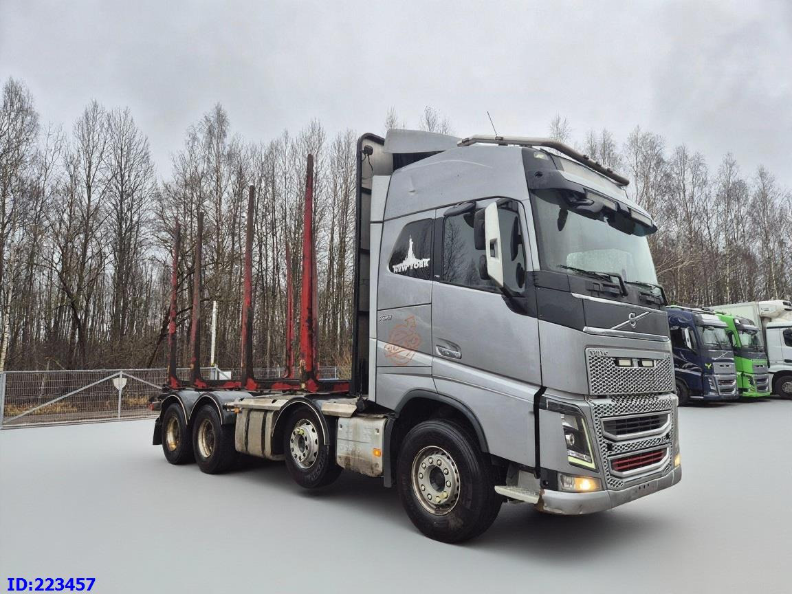 VOLVO FH16 750HP 8x4 Big axles - Camion trasporto legname: foto 4 VOLVO FH16 750HP 8x4 Big axles - Camion trasporto legname: foto 4