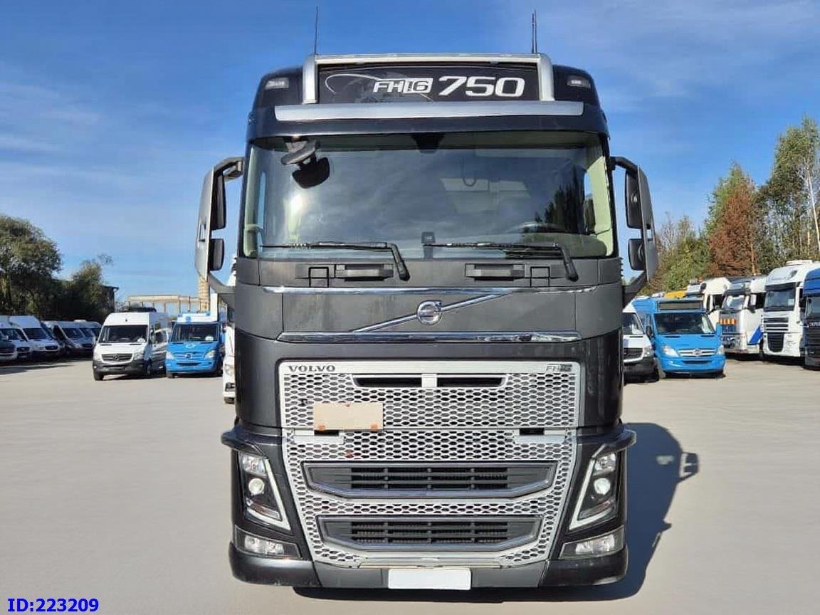 VOLVO FH16 750HP 8x4 Steering axle - Autocarro telaio: foto 2 VOLVO FH16 750HP 8x4 Steering axle - Autocarro telaio: foto 2