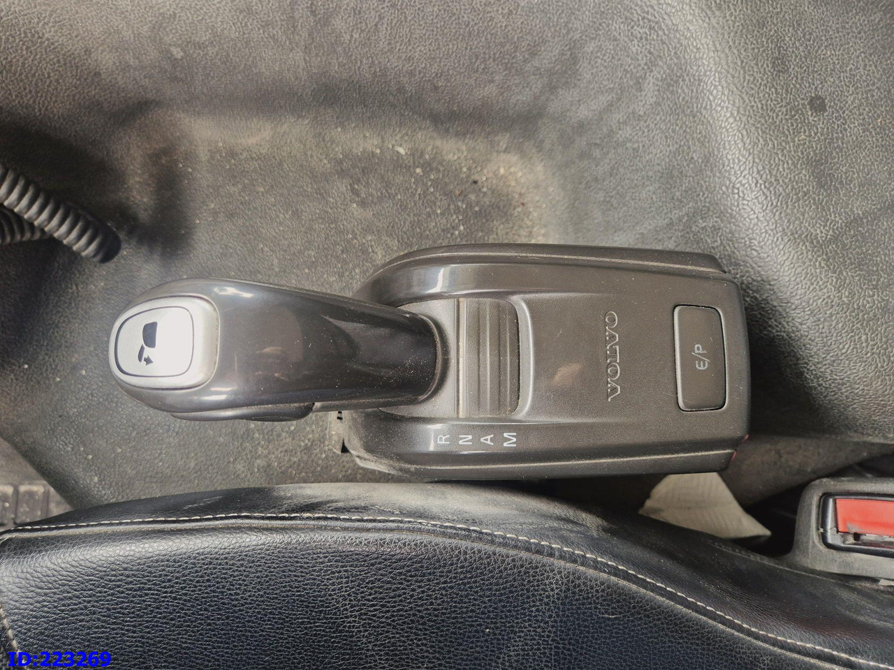 Autocarro telaio VOLVO FM13 500HP 8x2 (2 steering axels): foto 17 Autocarro telaio VOLVO FM13 500HP 8x2 (2 steering axels): foto 17