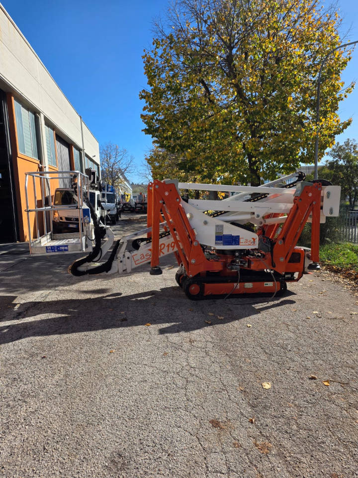 Piattaforma aerea ragno EASY LIFT R 190: foto 10 Piattaforma aerea ragno EASY LIFT R 190: foto 10