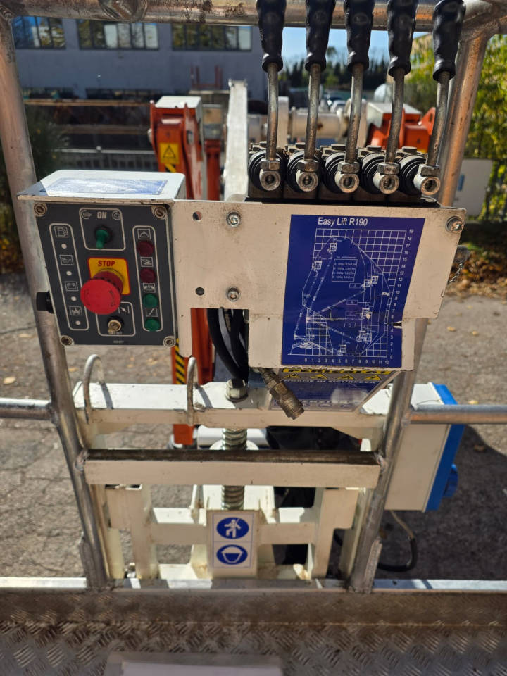 Piattaforma aerea ragno EASY LIFT R 190: foto 12 Piattaforma aerea ragno EASY LIFT R 190: foto 12