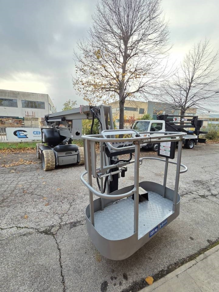 Niftylift HR 15 HDE - Piattaforma articolata: foto 4 Niftylift HR 15 HDE - Piattaforma articolata: foto 4