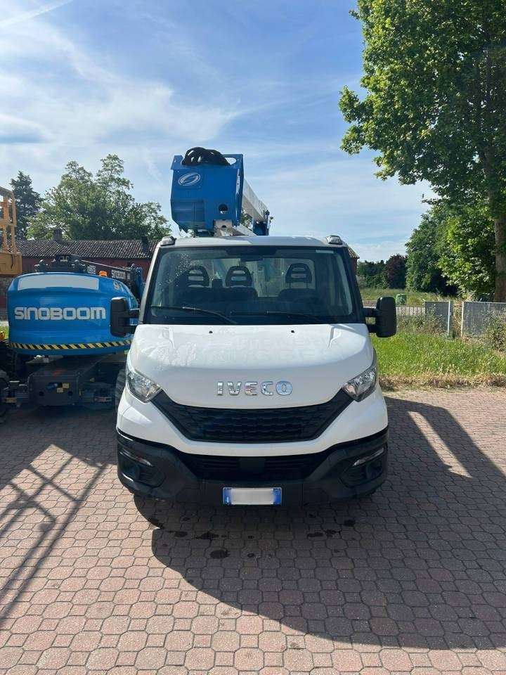 Socage 20D - Piattaforma autocarrata: foto 2 Socage 20D - Piattaforma autocarrata: foto 2