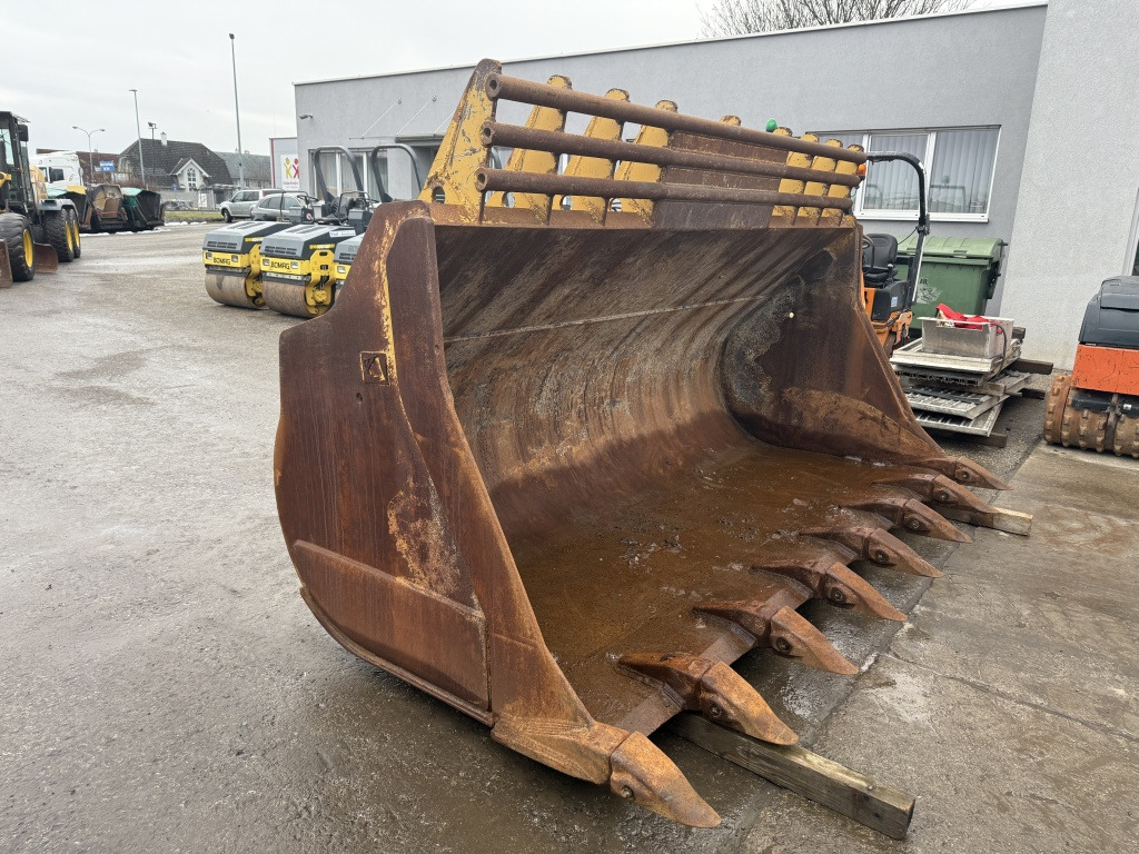 Caterpillar 980 K (111788) - Benna per pala: foto 2 Caterpillar 980 K (111788) - Benna per pala: foto 2