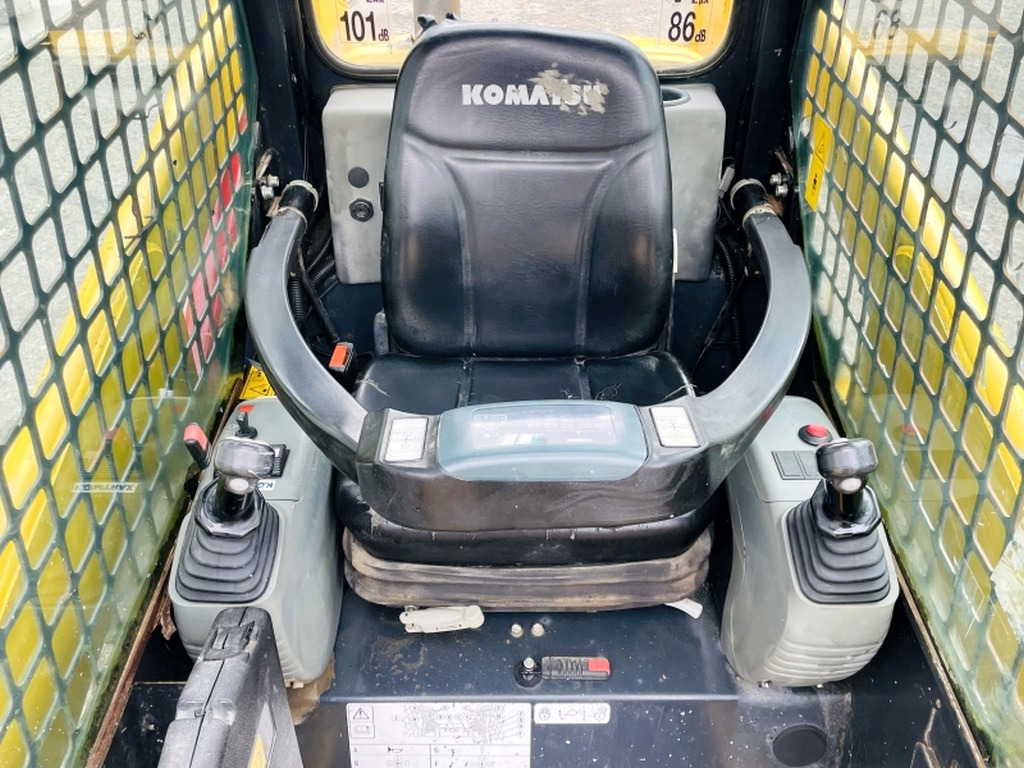 Komatsu SK714-5 (3947) - Minipala: foto 5 Komatsu SK714-5 (3947) - Minipala: foto 5