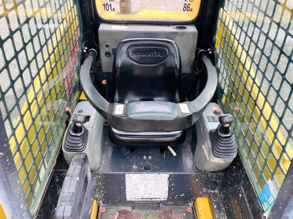 Komatsu SK714-5 (3948) - Minipala: foto 5 Komatsu SK714-5 (3948) - Minipala: foto 5