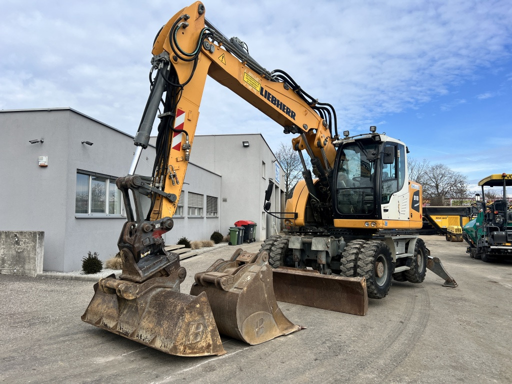 Liebherr A 918 C-Litronic (111509) - Escavatore gommato: foto 3 Liebherr A 918 C-Litronic (111509) - Escavatore gommato: foto 3