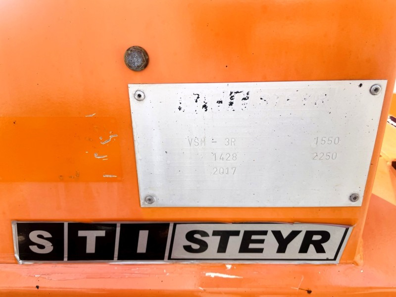 Steyr STI VSM-3R (3833) - Spruzzatrice di emulsione bituminosa: foto 3 Steyr STI VSM-3R (3833) - Spruzzatrice di emulsione bituminosa: foto 3