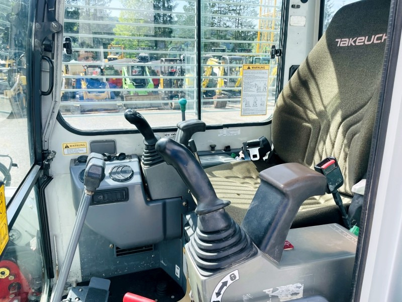 Takeuchi TB138FR (3775) - Miniescavatore: foto 5 Takeuchi TB138FR (3775) - Miniescavatore: foto 5