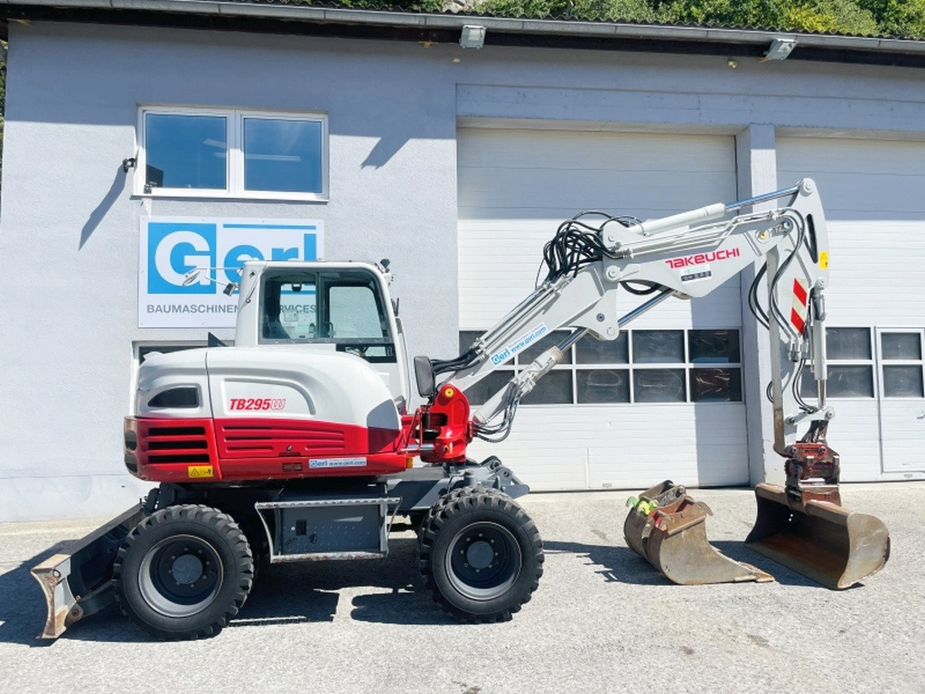 Takeuchi TB295W (4045) - Escavatore gommato: foto 2 Takeuchi TB295W (4045) - Escavatore gommato: foto 2