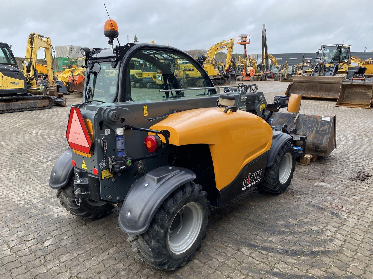 Giant 4548 Tendo - Sollevatore telescopico: foto 4 Giant 4548 Tendo - Sollevatore telescopico: foto 4