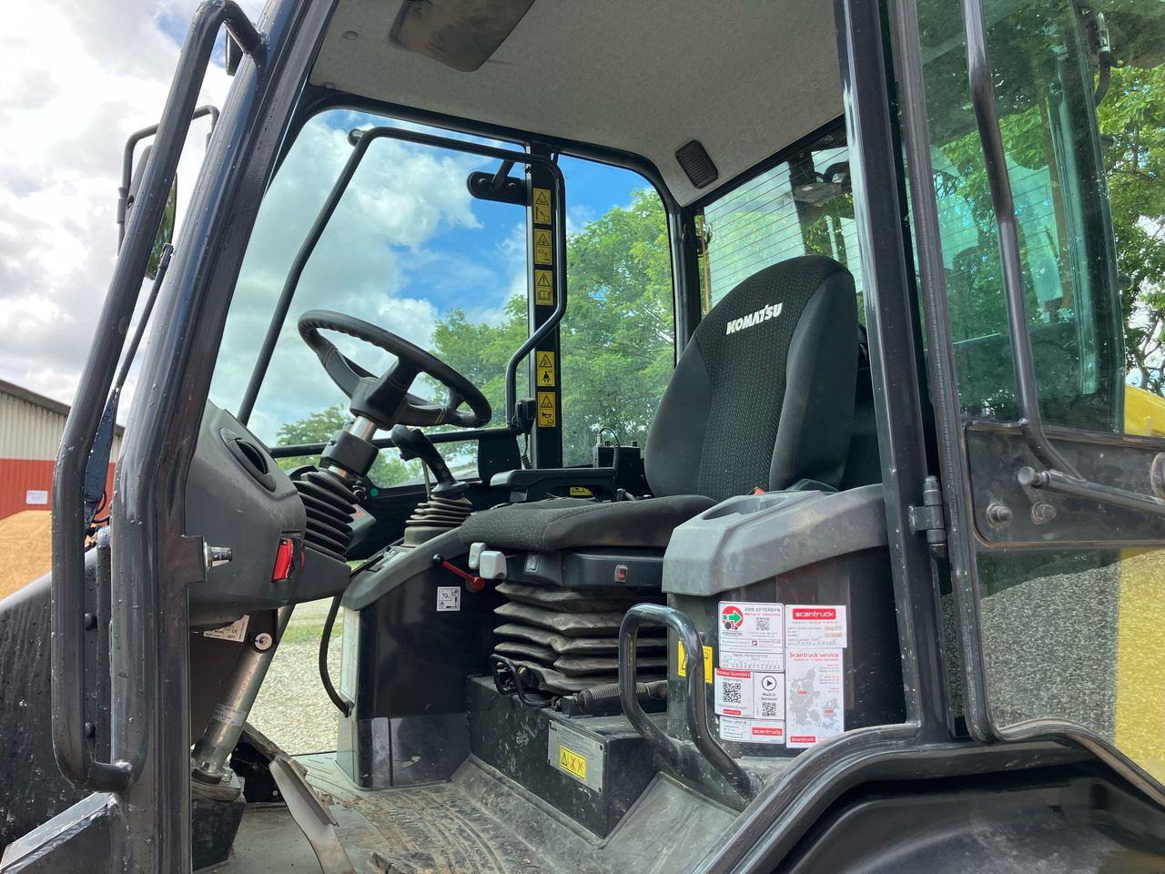 Komatsu WA80M-8EO - Pala articolata: foto 3 Komatsu WA80M-8EO - Pala articolata: foto 3