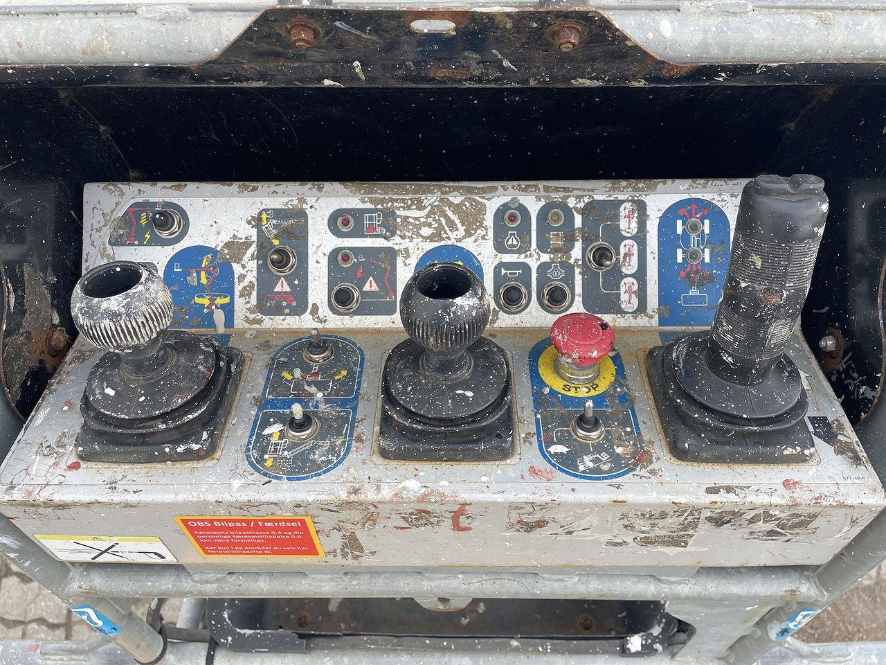 Manitou 160ATJ RC - Piattaforma articolata: foto 3 Manitou 160ATJ RC - Piattaforma articolata: foto 3