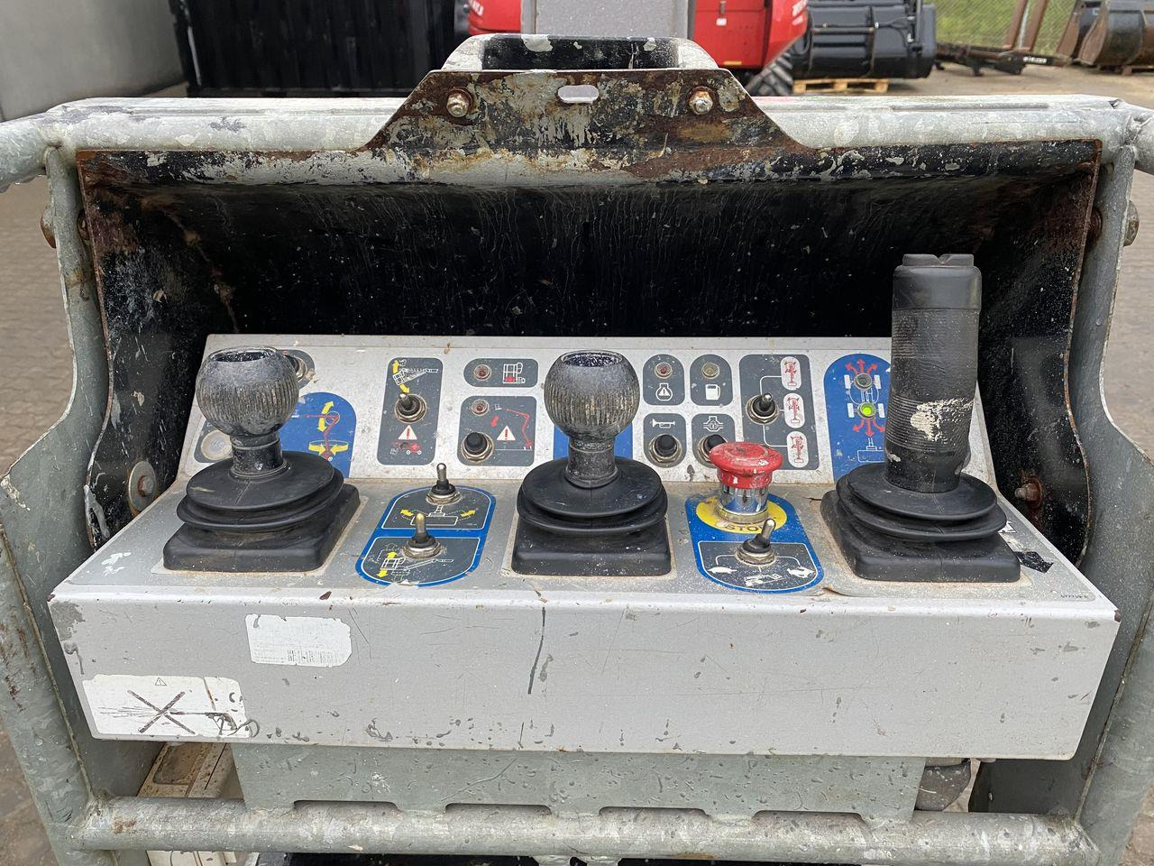 Manitou 200ATJ RC - Piattaforma articolata: foto 3 Manitou 200ATJ RC - Piattaforma articolata: foto 3