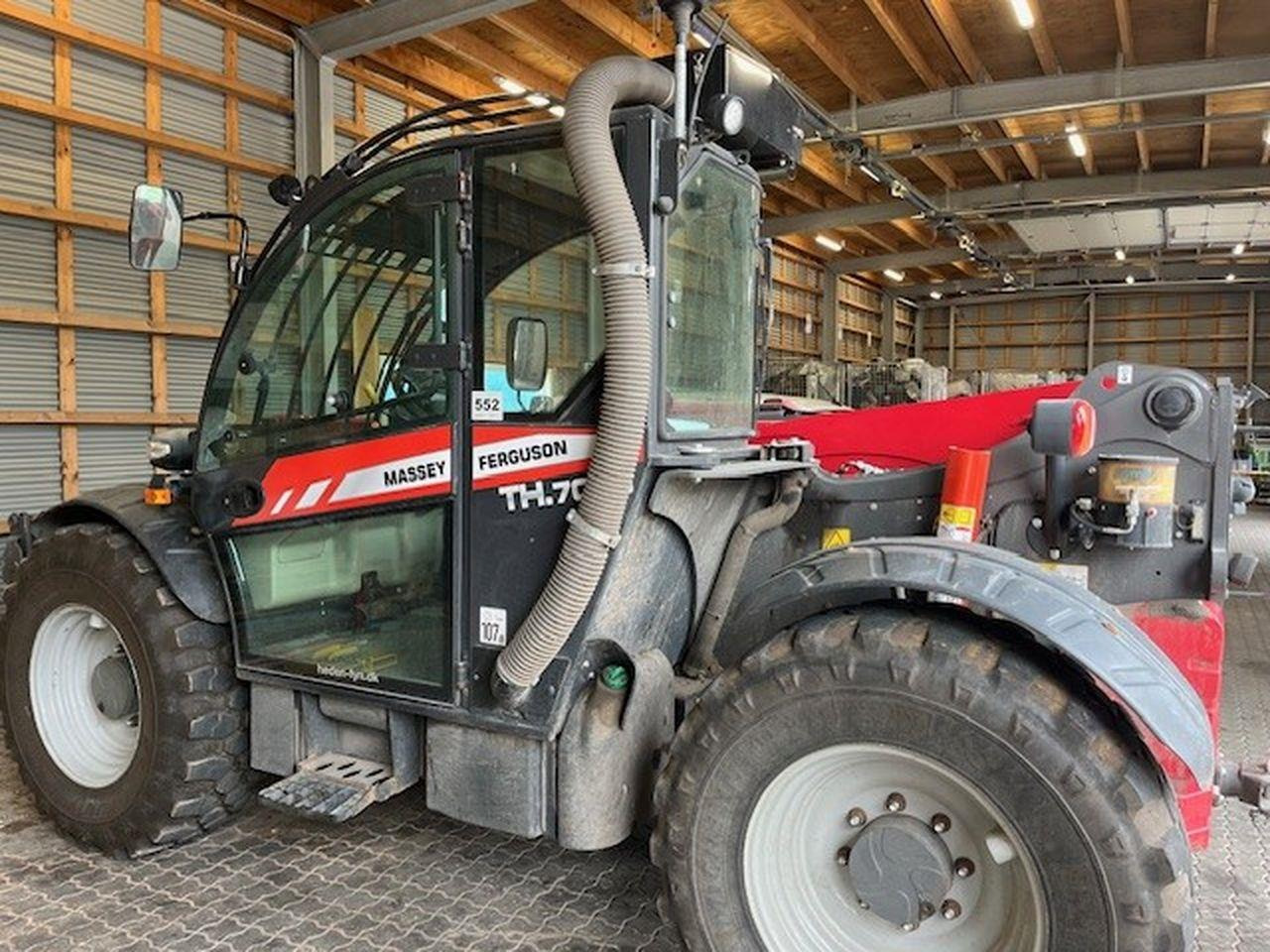 Massey Fergusson TH7038X - Sollevatore telescopico: foto 4 Massey Fergusson TH7038X - Sollevatore telescopico: foto 4