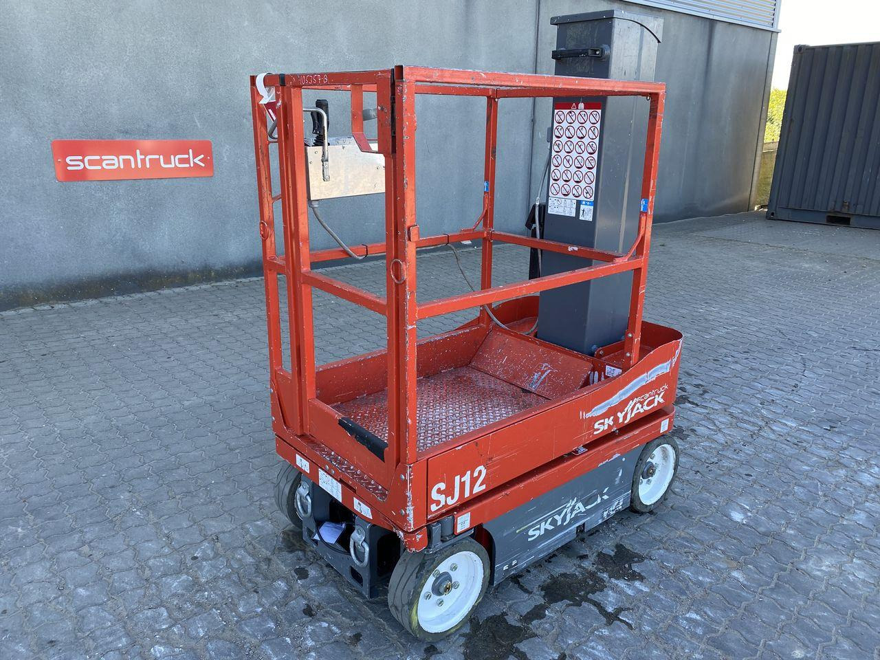 Elevatore verticale Skyjack SJ12: foto 1