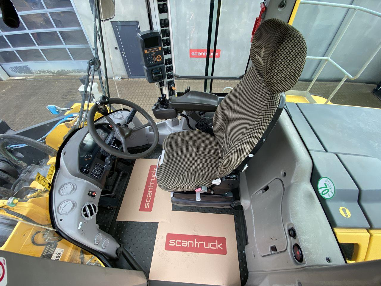 Volvo L220G - Pala gommata: foto 3 Volvo L220G - Pala gommata: foto 3