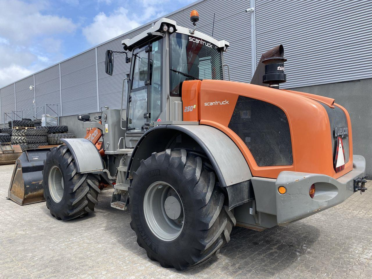 Weycor AR250e - Pala gommata: foto 2 Weycor AR250e - Pala gommata: foto 2