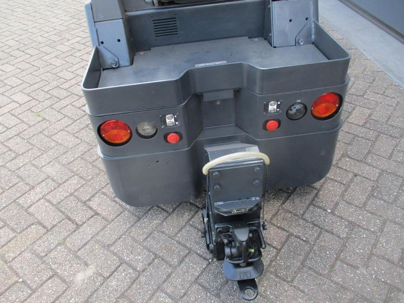Linde P 60 - Trattore elettrico: foto 5 Linde P 60 - Trattore elettrico: foto 5