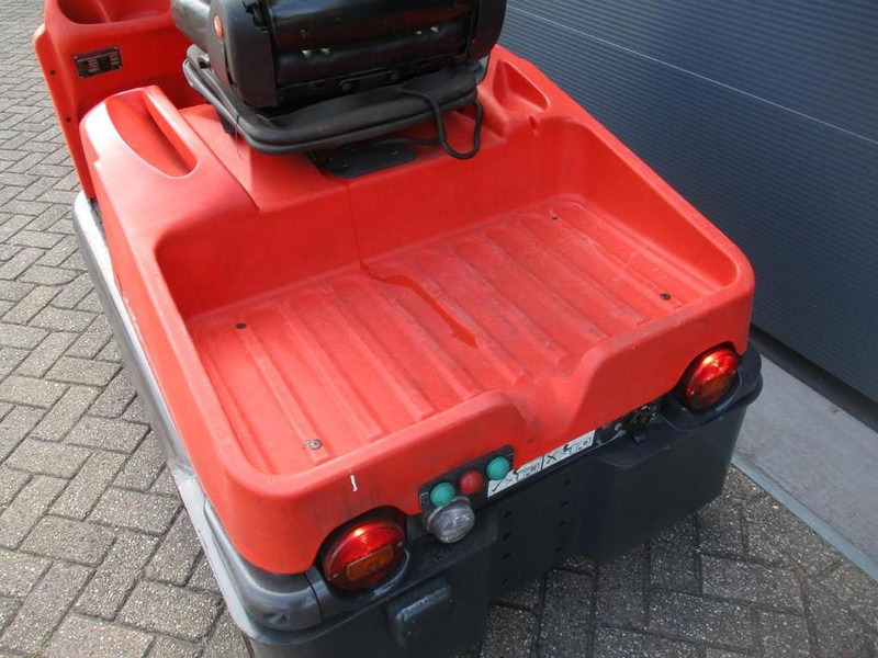 Linde P 60 - Trattore elettrico: foto 4 Linde P 60 - Trattore elettrico: foto 4