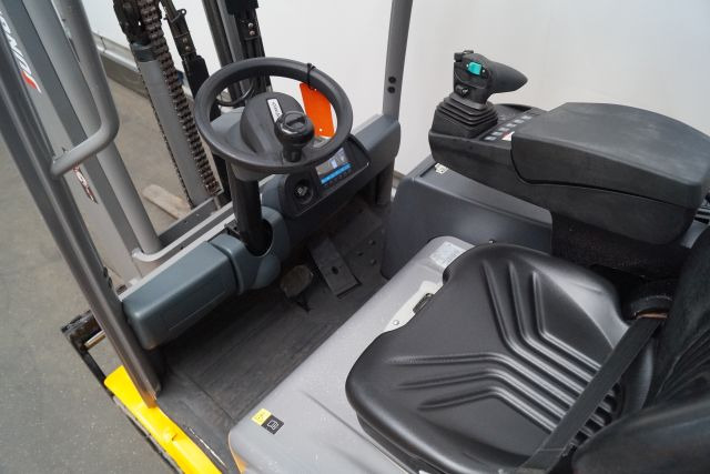 Jungheinrich EFG216k - Carrello elevatore elettrico: foto 3 Jungheinrich EFG216k - Carrello elevatore elettrico: foto 3