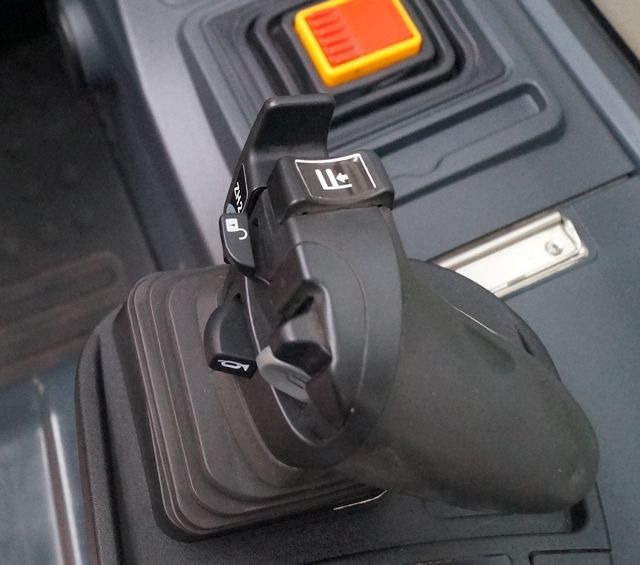 Jungheinrich EFG425 - Carrello elevatore elettrico: foto 5 Jungheinrich EFG425 - Carrello elevatore elettrico: foto 5