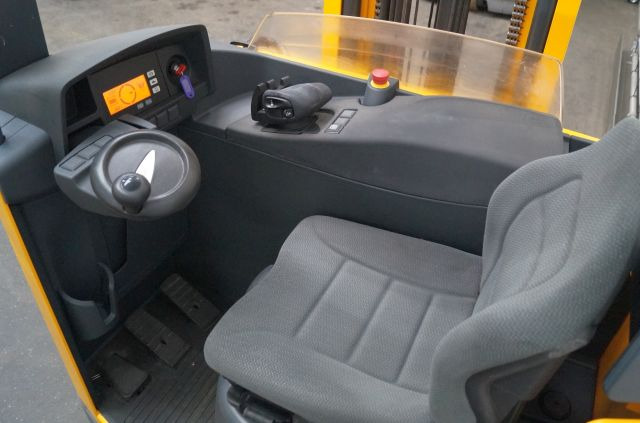 Jungheinrich ETV214 - Carrello retrattile: foto 3 Jungheinrich ETV214 - Carrello retrattile: foto 3