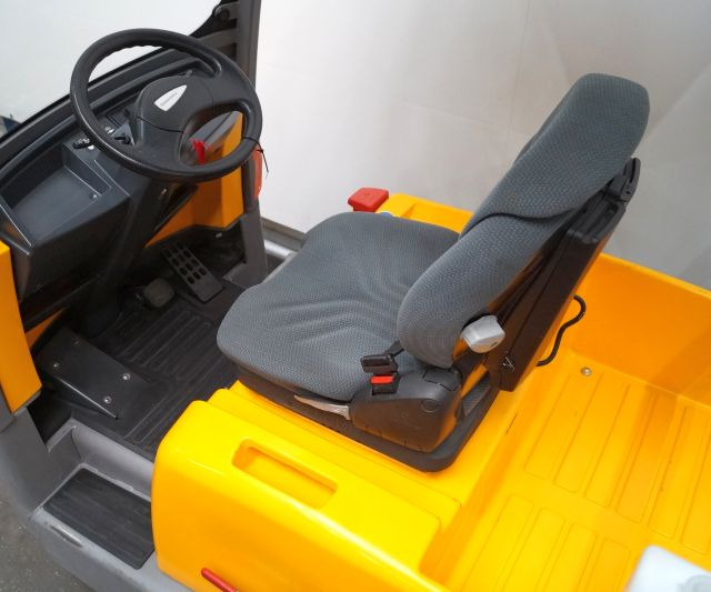 Jungheinrich EZS570 - Trattore elettrico: foto 5 Jungheinrich EZS570 - Trattore elettrico: foto 5