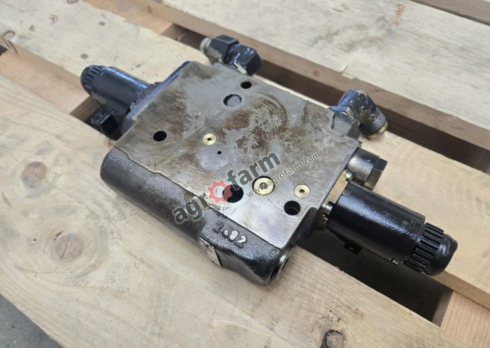 Zawór EHR Valtra T171, T181, T191 - Idraulica: foto 2 Zawór EHR Valtra T171, T181, T191 - Idraulica: foto 2