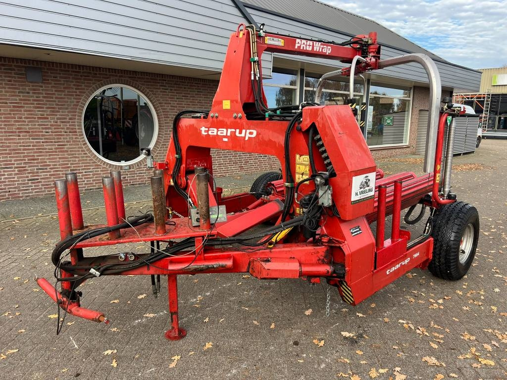 Kverneland Taarup 7664 - Fasciatore: foto 1 Kverneland Taarup 7664 - Fasciatore: foto 1
