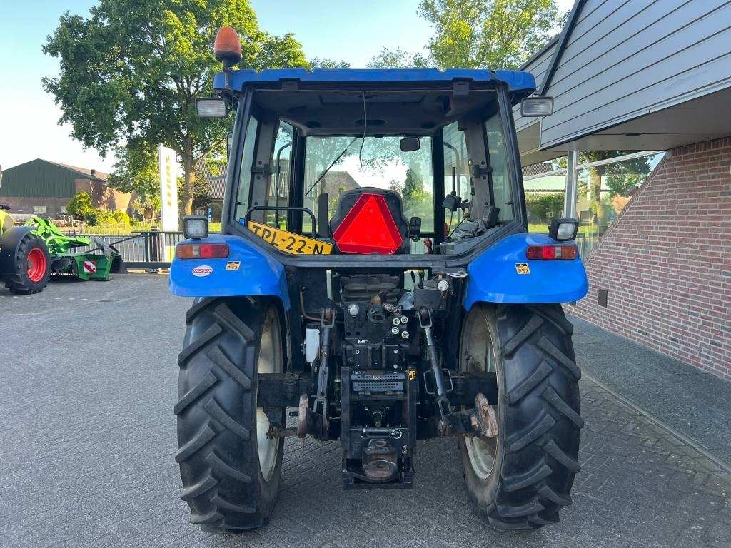 New Holland TL 90 - Trattore: foto 4 New Holland TL 90 - Trattore: foto 4