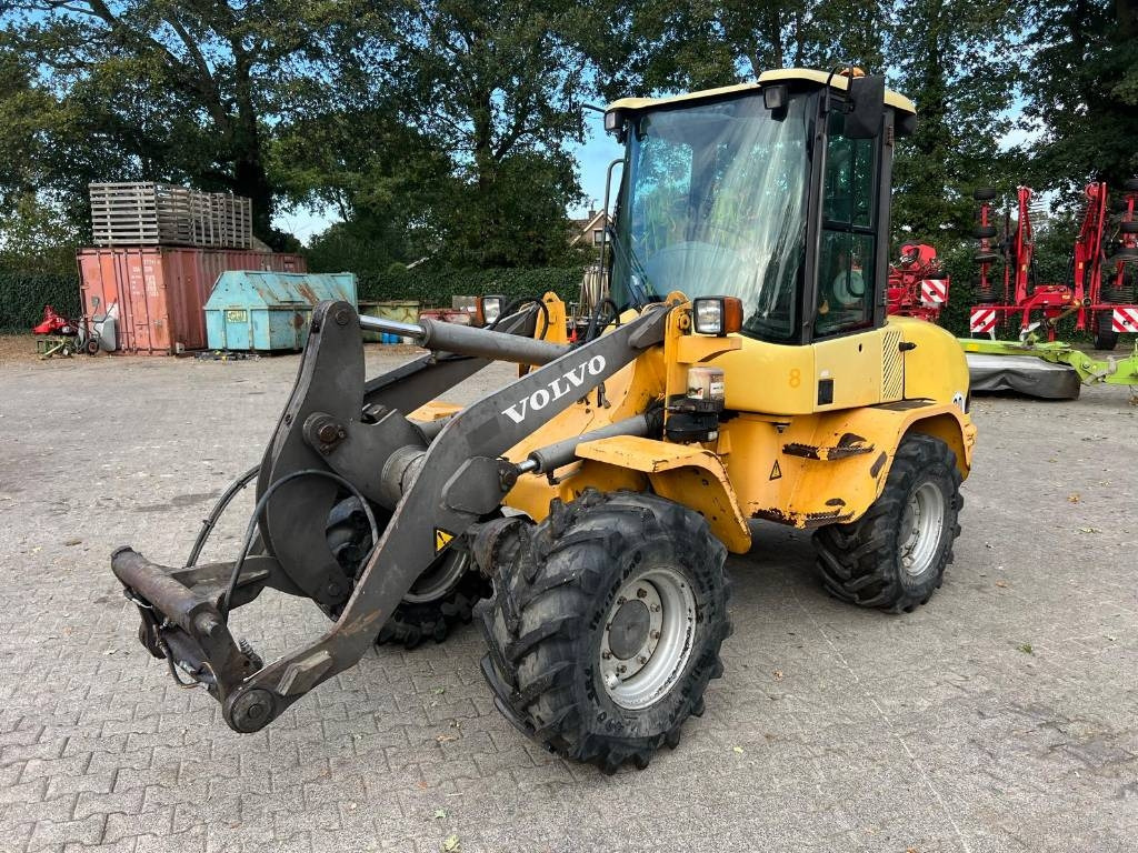 Volvo L 30 B - Pala gommata: foto 1 Volvo L 30 B - Pala gommata: foto 1
