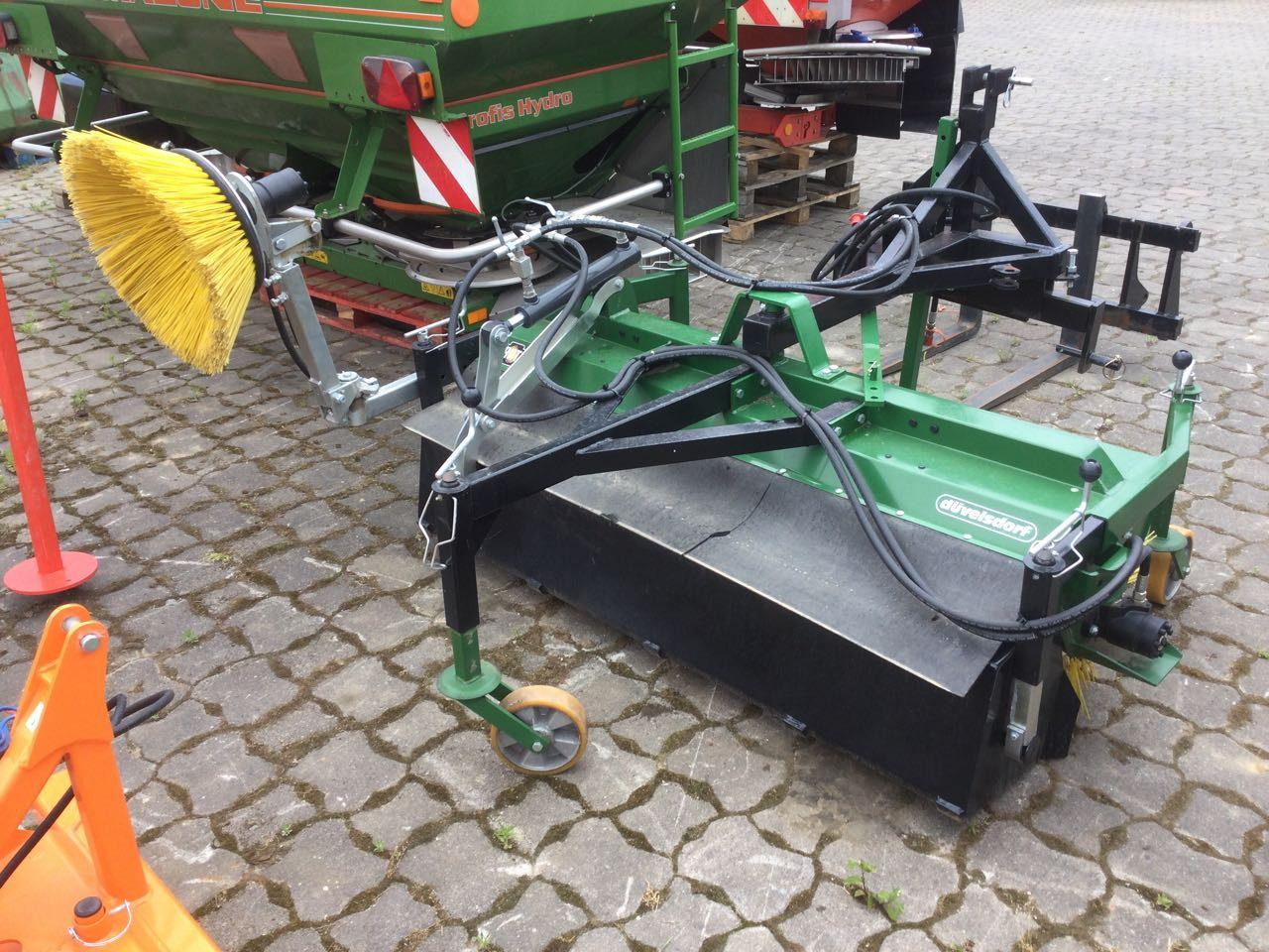 Düvelsdorf Stratos 1,70 mtr. - Spazzola per Veicolo speciale/ Comunale: foto 2 Düvelsdorf Stratos 1,70 mtr. - Spazzola per Veicolo speciale/ Comunale: foto 2