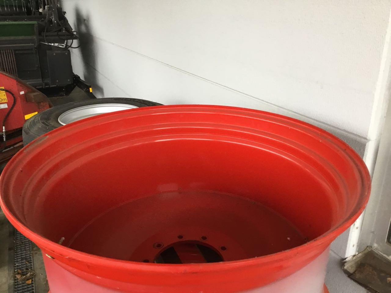 Felgen 23x42, Spur 2050mm , Fendt 900 - Cerchione: foto 1 Felgen 23x42, Spur 2050mm , Fendt 900 - Cerchione: foto 1