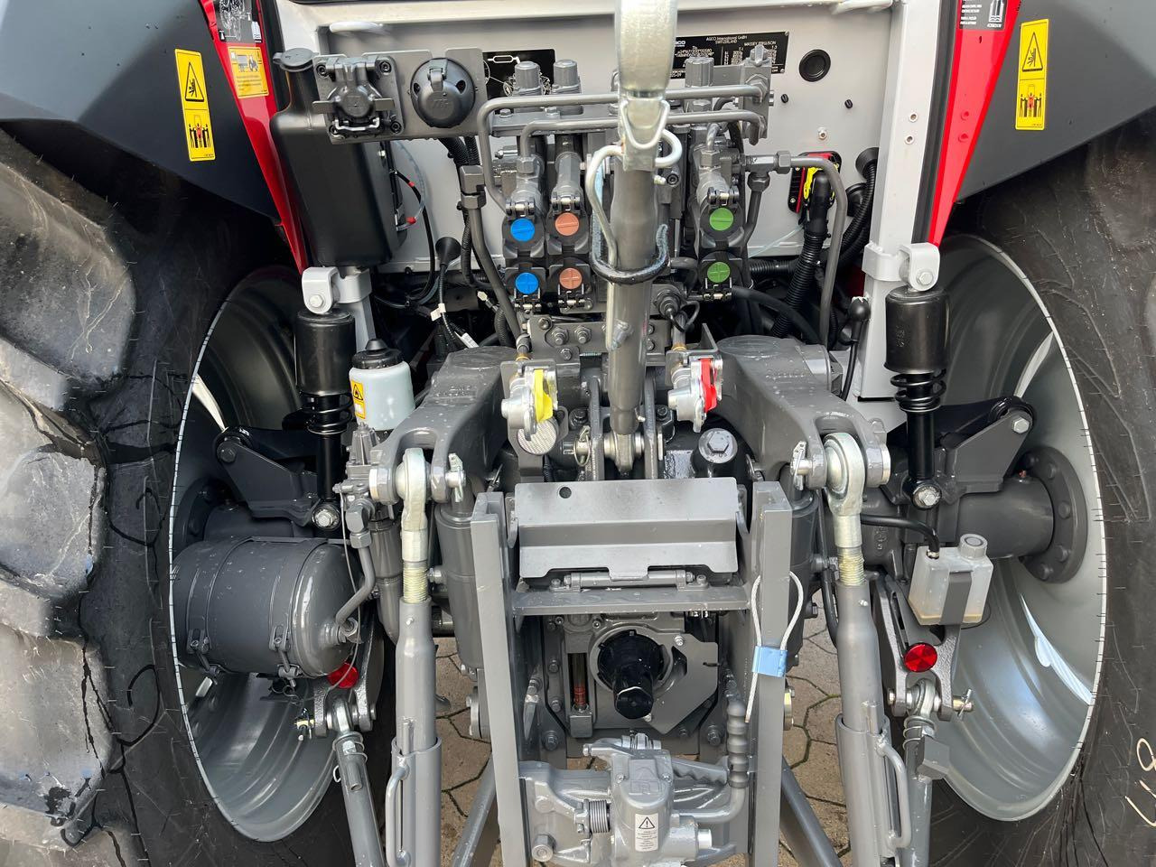 Massey Ferguson 5M.115 Dyna-4 Essential - Trattore: foto 5 Massey Ferguson 5M.115 Dyna-4 Essential - Trattore: foto 5