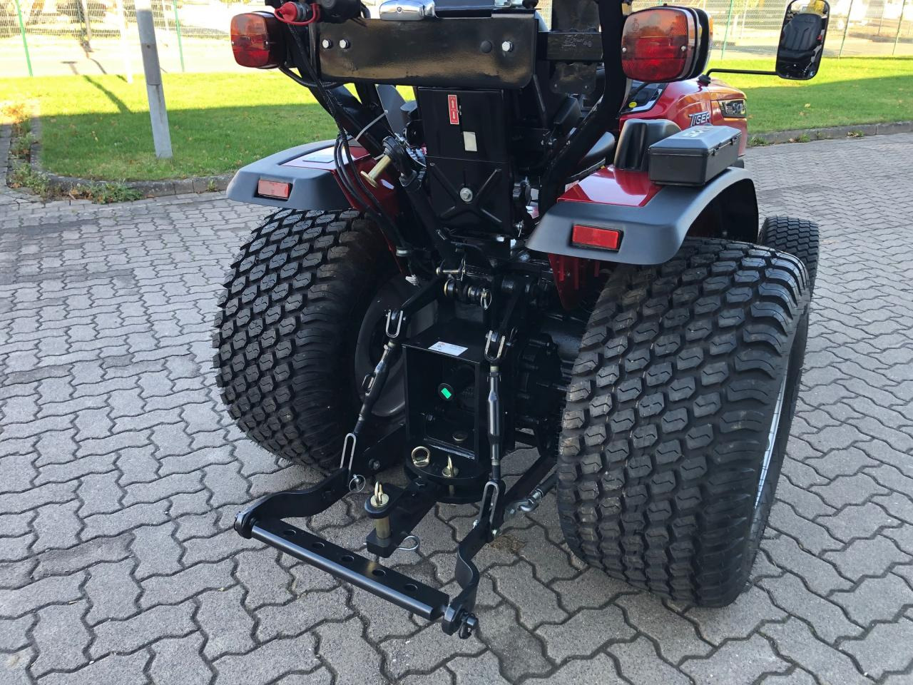 Solis 26 6+2 Tiger - Trattore: foto 4 Solis 26 6+2 Tiger - Trattore: foto 4