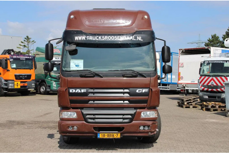 DAF CF 65 220 + lift + euro 5 - Autocarro telaio: foto 2 DAF CF 65 220 + lift + euro 5 - Autocarro telaio: foto 2