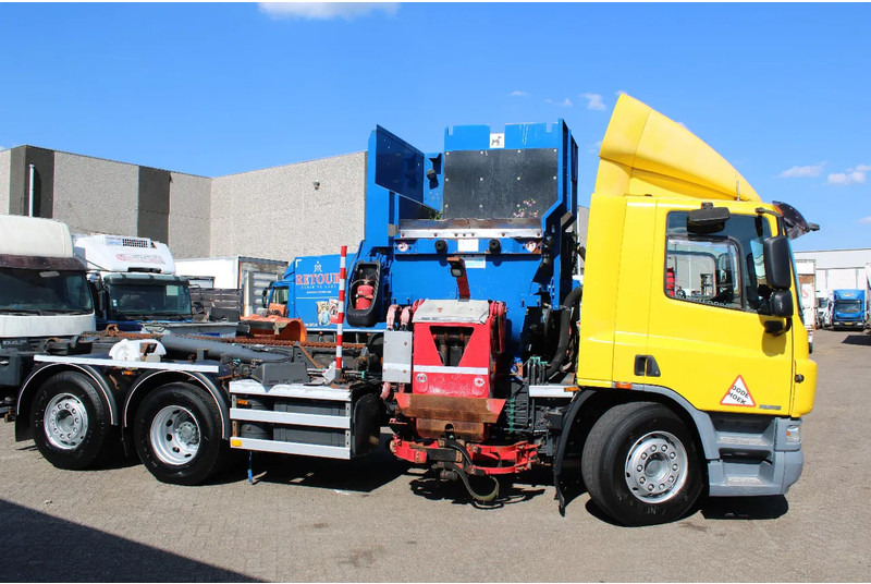 DAF CF 75 .310 + 6X2 STEERING - Camion immondizia: foto 3 DAF CF 75 .310 + 6X2 STEERING - Camion immondizia: foto 3