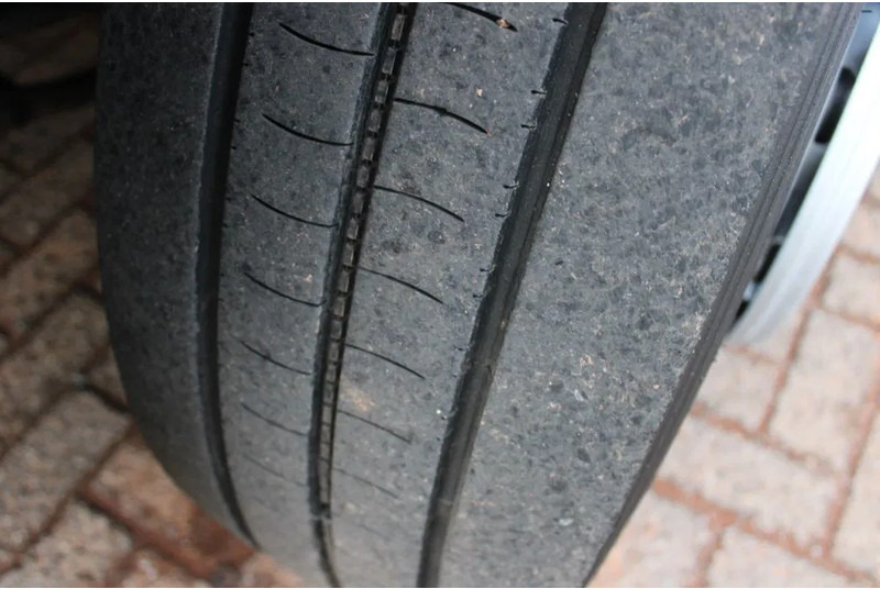 Autocarro frigorifero DAF LF 250 + CARRIER XARIOS 500 + 16T EURO 6 + PERFECT TRUCK + BE apk 04-2024: foto 16 Autocarro frigorifero DAF LF 250 + CARRIER XARIOS 500 + 16T EURO 6 + PERFECT TRUCK + BE apk 04-2024: foto 16