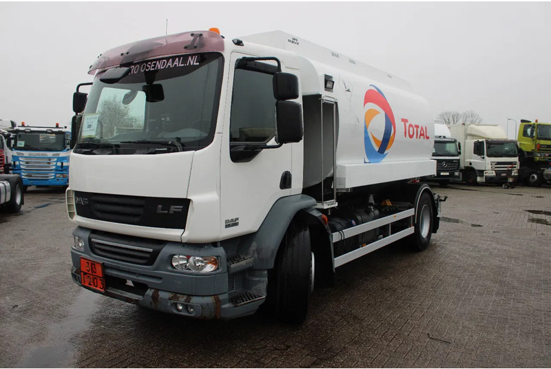 DAF LF 55.280 + 13.000L + 3 compartiment - Camion cisterna: foto 3 DAF LF 55.280 + 13.000L + 3 compartiment - Camion cisterna: foto 3