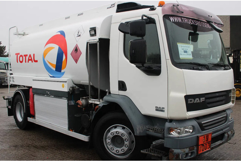 DAF LF 55.280 + 13.000L + 3 compartiment - Camion cisterna: foto 5 DAF LF 55.280 + 13.000L + 3 compartiment - Camion cisterna: foto 5