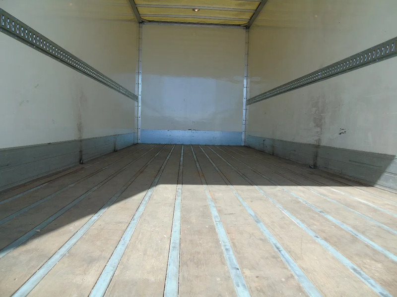 DAF XF 105 .460 + MANUAL + EURO 5 - Autocarro furgonato: foto 4 DAF XF 105 .460 + MANUAL + EURO 5 - Autocarro furgonato: foto 4