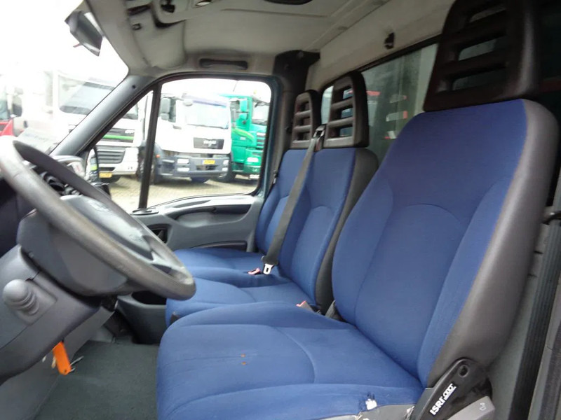 Iveco Daily 50c15 x+ Manual + Carrier + Flower transport + cooling/heating - Furgone frigo: foto 4 Iveco Daily 50c15 x+ Manual + Carrier + Flower transport + cooling/heating - Furgone frigo: foto 4
