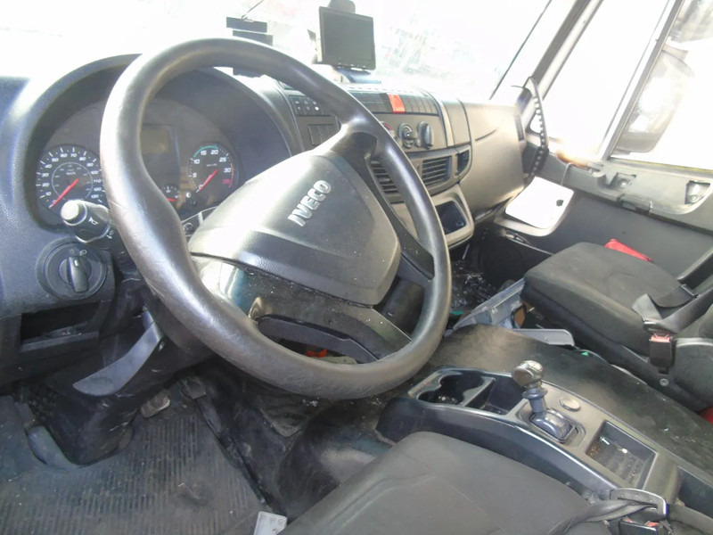 Iveco Eurocargo 120E22 + BROKEN ENGINE + EURO 6 - Autocarro furgonato: foto 5 Iveco Eurocargo 120E22 + BROKEN ENGINE + EURO 6 - Autocarro furgonato: foto 5