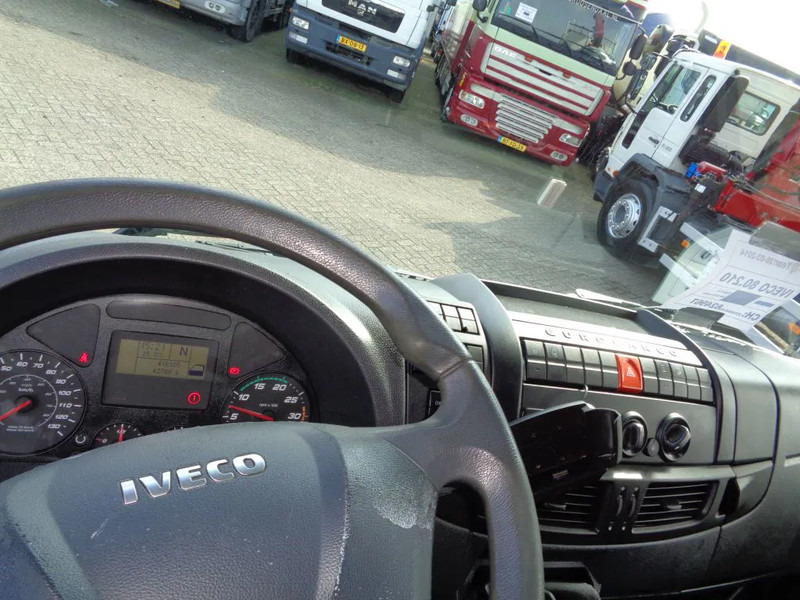 Iveco Eurocargo 80EL21 Manual + Euro 6 + Dhollandia Lift - Camion centinato: foto 4 Iveco Eurocargo 80EL21 Manual + Euro 6 + Dhollandia Lift - Camion centinato: foto 4
