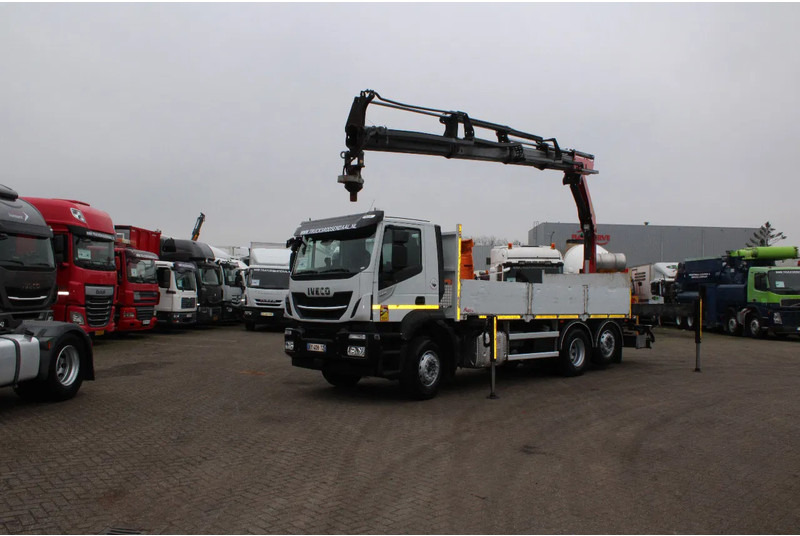 Iveco Stralis 460 + PALFINGER PK23001EH + 6X2 steering + REMOTE + 131KM - Camion con gru: foto 3 Iveco Stralis 460 + PALFINGER PK23001EH + 6X2 steering + REMOTE + 131KM - Camion con gru: foto 3