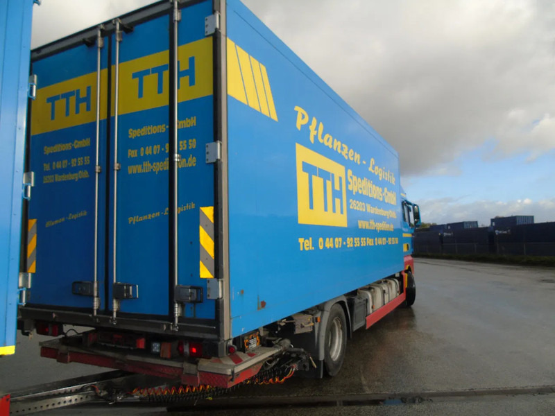 MAN TGA 18.400 + combi + lift + euro 5 + 2.70 - Autocarro furgonato: foto 3 MAN TGA 18.400 + combi + lift + euro 5 + 2.70 - Autocarro furgonato: foto 3